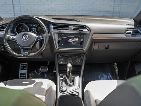Used 2021 Volkswagen Tiguan SE R-Line w/ 3rd Row Seat Package AWD/4WD image 15