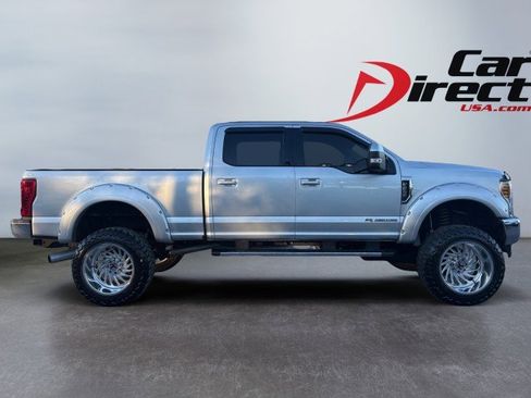 Used 2018 Ford F250 Lariat image 13