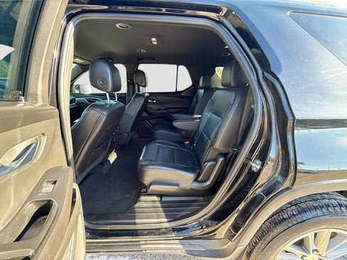 Used 2023 Chevrolet Traverse LT AWD/4WD image 23