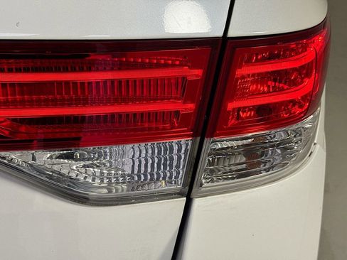 Used 2015 Honda Odyssey EX-L image 34