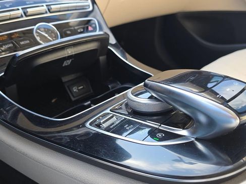 Used 2017 Mercedes-Benz E 300 4MATIC image 34