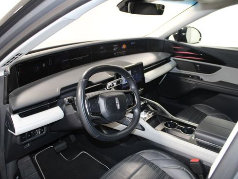 Used 2024 Lincoln Nautilus Reserve image 23