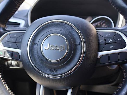 Used 2019 Jeep Compass Latitude AWD/4WD image 18