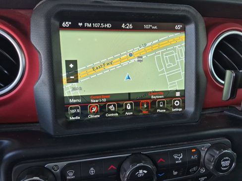 Used 2020 Jeep Gladiator Rubicon AWD/4WD image 15