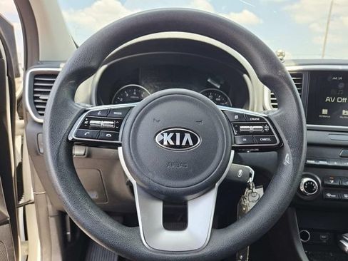 Used 2022 Kia Sportage LX AWD/4WD image 9