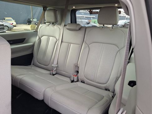 Used 2023 Jeep Wagoneer L Series II image 10