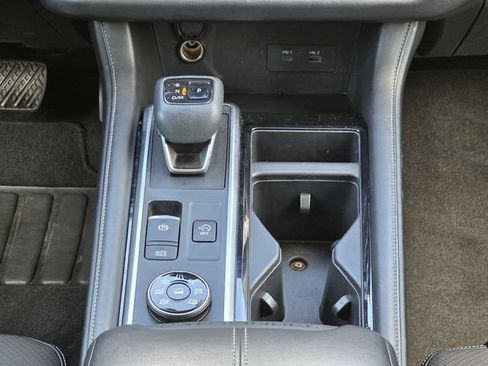 Used 2022 Nissan Pathfinder SL AWD/4WD image 25