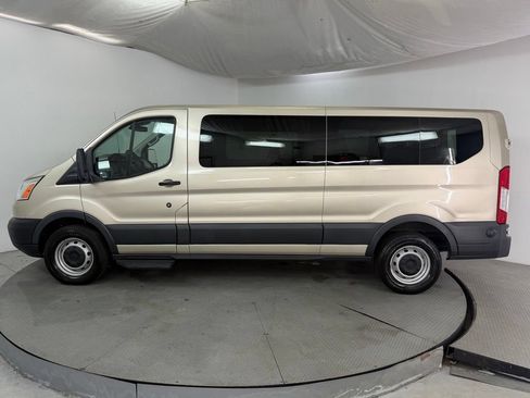 Used 2018 Ford Transit 350 XL RWD image 4