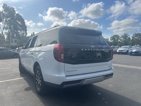 Used 2025 Ford Expedition Max Platinum image 4