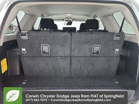 Used 2024 Toyota 4Runner SR5 image 31