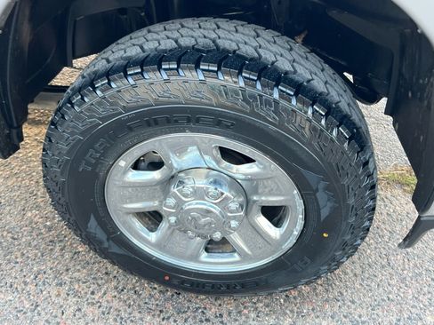 Used 2022 RAM 2500 Big Horn AWD/4WD image 9