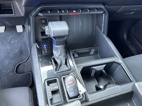 Used 2024 Toyota Tundra SR image 16