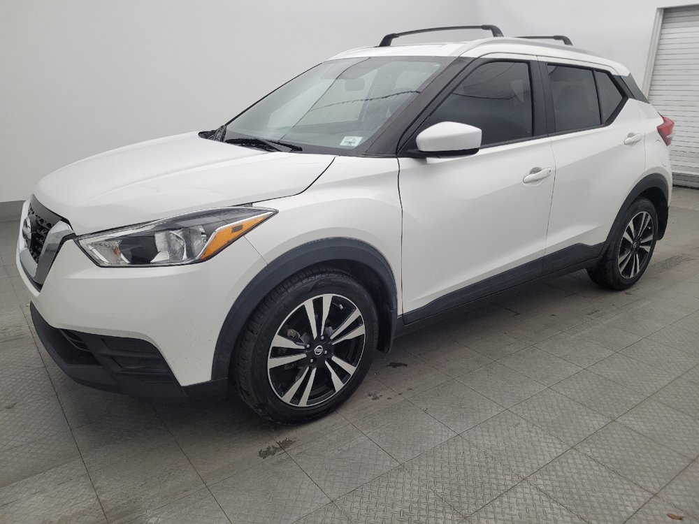 Used 2018 Nissan Kicks SV w/ Exterior Package FWD image 2
