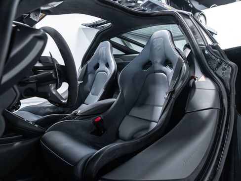 Used 2024 McLaren 750S image 33