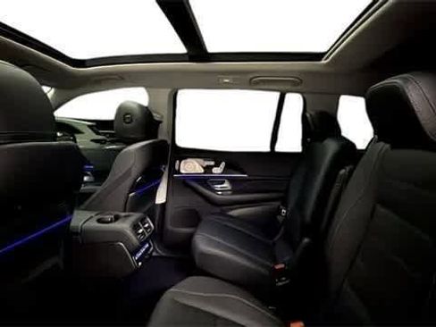 Used 2024 Mercedes-Benz GLS 580 4MATIC image 6