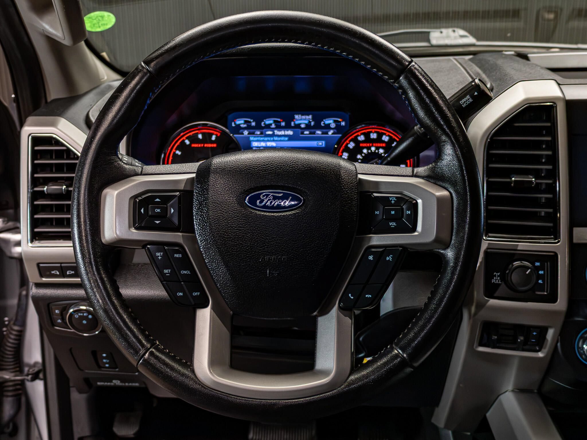 Used 2020 Ford F350 Lariat AWD/4WD image 15