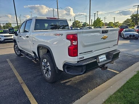 Used 2022 Chevrolet Silverado 2500 Custom w/ Custom Value Package AWD/4WD image 6