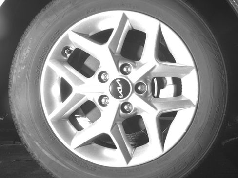 Used 2025 Kia Soul LX w/ LX Technology Package image 13