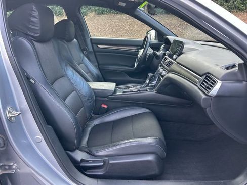 Used 2018 Honda Accord Sport image 34