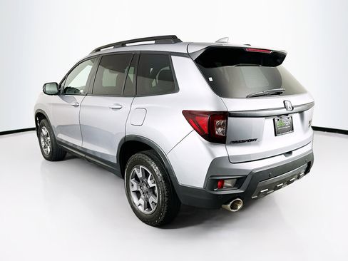 Used 2023 Honda Passport TrailSport image 5