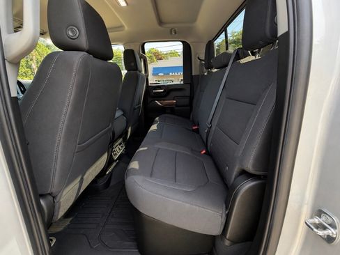 Used 2023 GMC Sierra 2500 SLE w/ SLE Value Package; AWD/4WD image 15