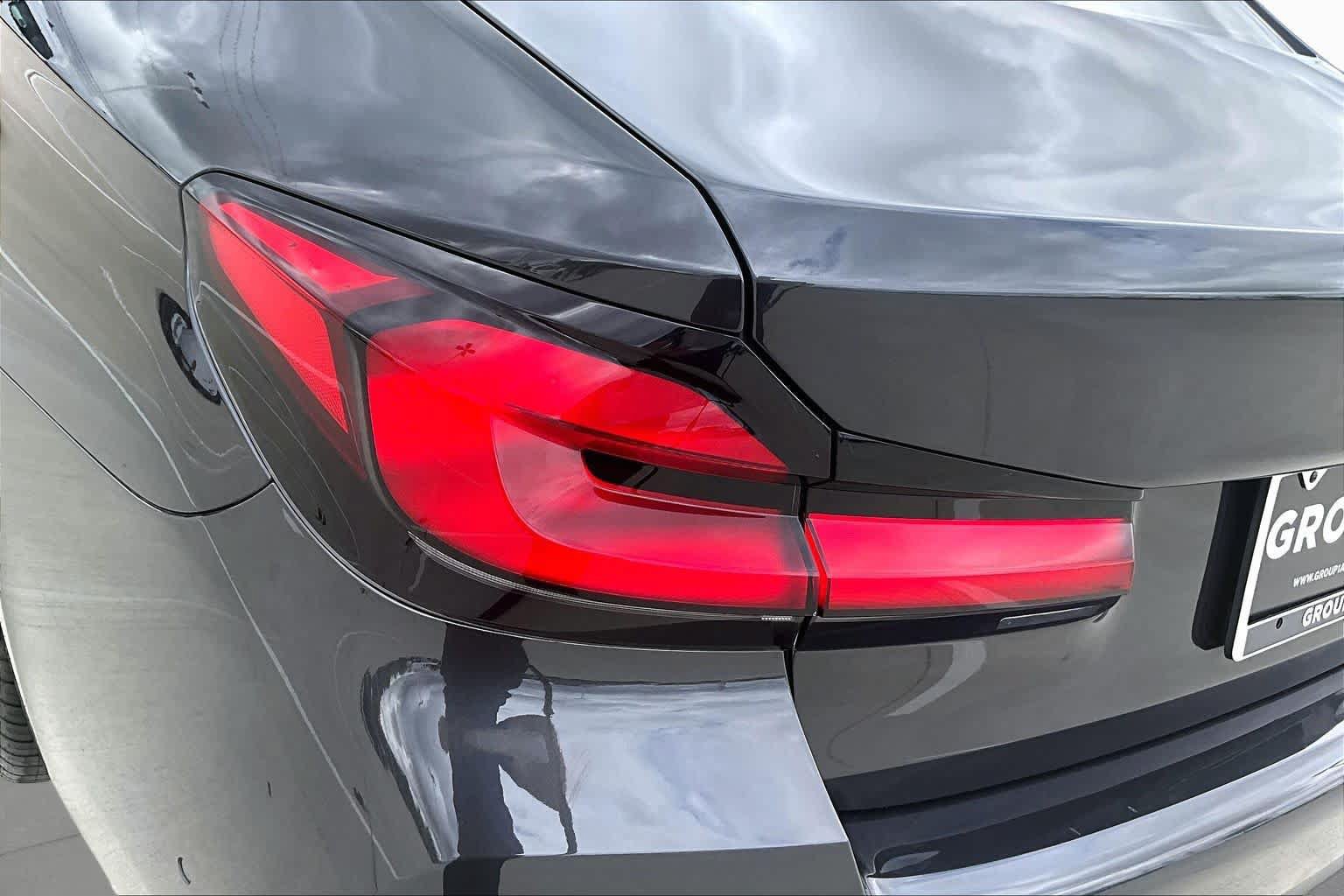 Used 2022 BMW 540i w/ M Sport Package RWD image 27