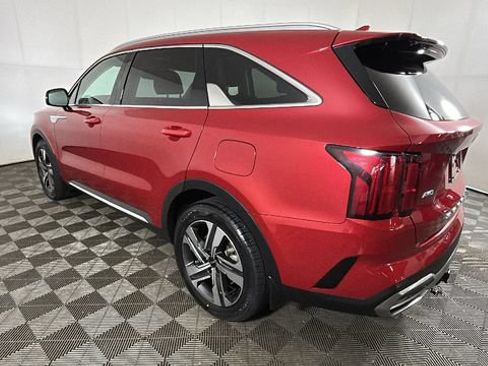 Used 2022 Kia Sorento SX w/ Panoramic Sunroof Package AWD/4WD image 4