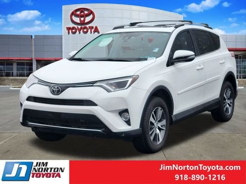 Used 2017 Toyota RAV4 XLE image 3