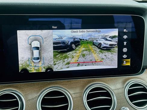 Used 2022 Mercedes-Benz E 350 Sedan image 14