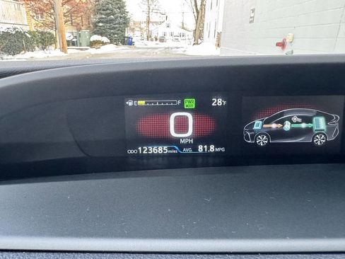 Used 2021 Toyota Prius Prime XLE w/ Carpet Mat Package (TMS) image 30