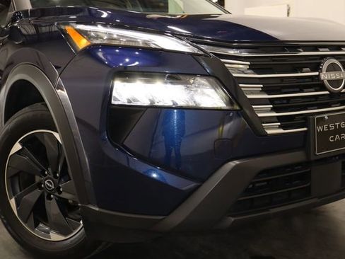 Used 2024 Nissan Rogue SV image 42