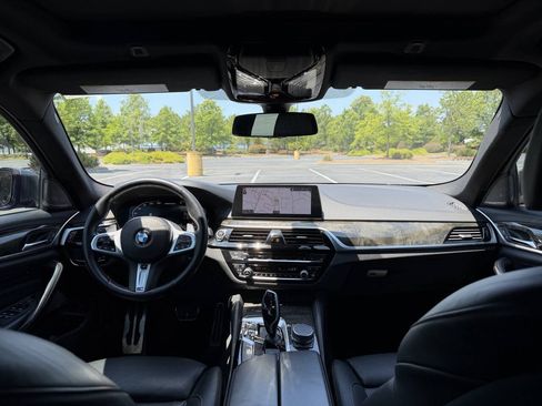 Used 2020 BMW M550i xDrive w/ Executive Package AWD/4WD image 24