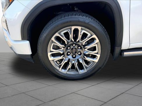 Used 2025 GMC Sierra 1500 Denali Ultimate AWD/4WD image 11