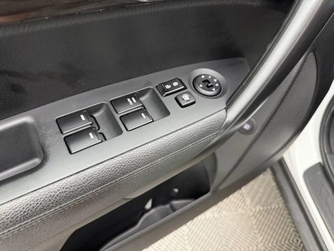 Used 2012 Kia Sorento EX AWD/4WD image 17