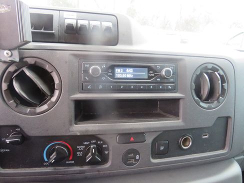 Used 2023 Ford E-350 and Econoline 350 Super Duty w/ Power Windows & Locks Group image 15