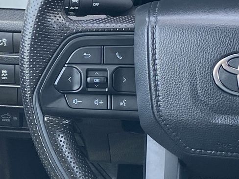 Certified 2024 Toyota Tacoma SR5 AWD/4WD image 18