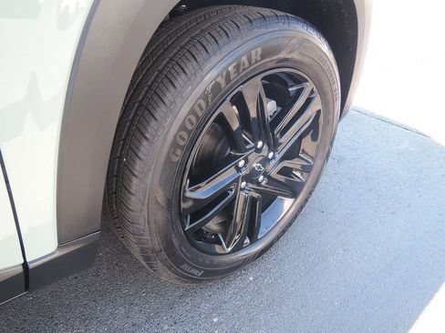 Used 2024 Chevrolet Trax ACTIV w/ Sunroof Package image 35