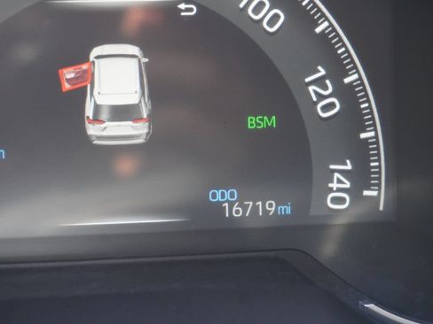 Certified 2025 Toyota RAV4 XLE Premium AWD/4WD image 9