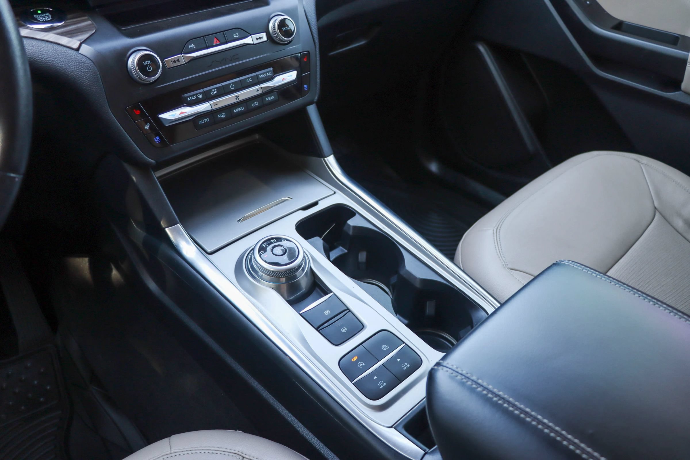 Used 2020 Ford Explorer Limited RWD image 43