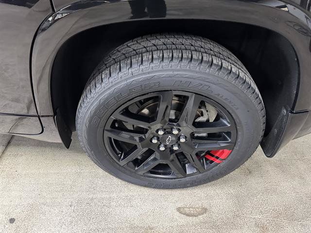 Used 2023 Chevrolet Traverse Premier w/ Redline Edition AWD/4WD image 6