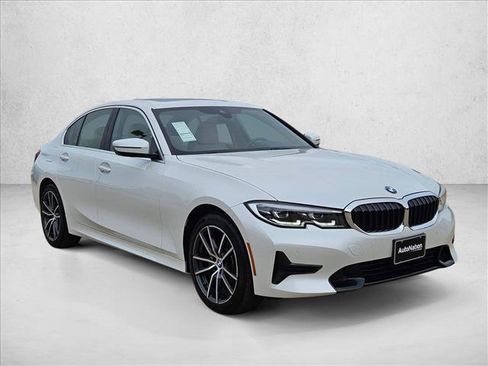 Used 2020 BMW 330i xDrive Sedan w/ Convenience Package AWD/4WD image 3