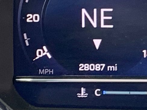 Used 2025 Chevrolet Silverado 1500 LT image 10