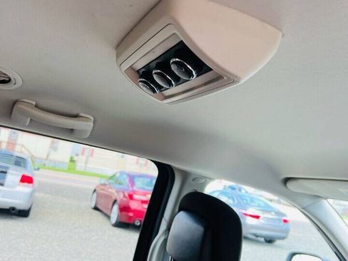 Used 2014 Dodge Grand Caravan SXT FWD image 6