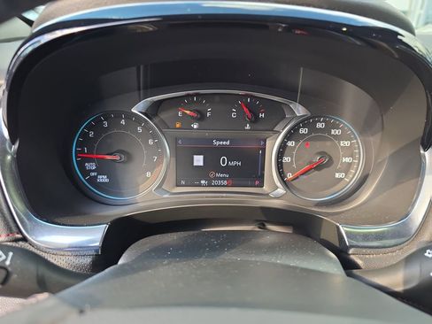 Used 2023 Chevrolet Traverse RS image 18