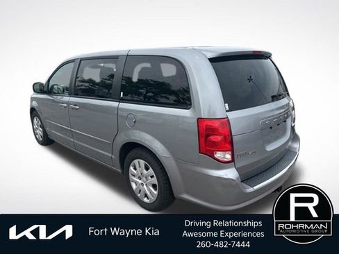 Used 2015 Dodge Grand Caravan SE w/ Quick Order Package 29E SE FWD image 3