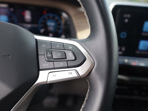 Used 2024 Volkswagen Atlas SE FWD image 25