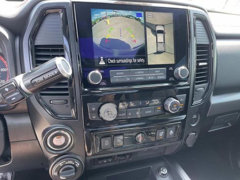 Used 2021 Nissan Titan PRO-4X w/ Pro-4x Convenience Package AWD/4WD image 28