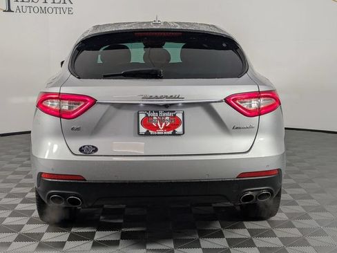 Used 2018 Maserati Levante AWD/4WD image 6