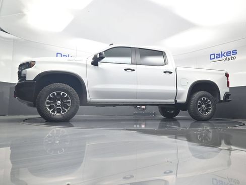 Used 2024 Chevrolet Silverado 1500 ZR2 AWD/4WD image 43
