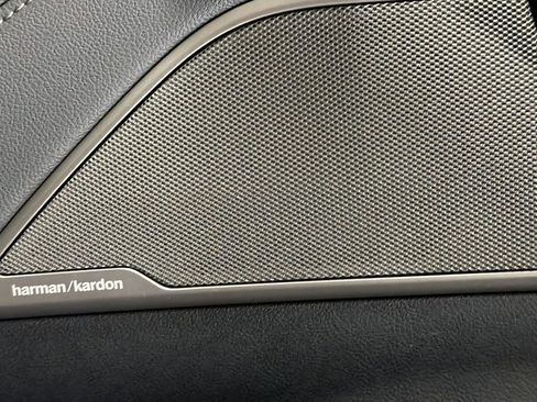 Used 2023 BMW 530e w/ Premium Package image 27